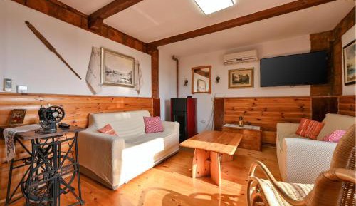Five-Bedroom Holiday Home
