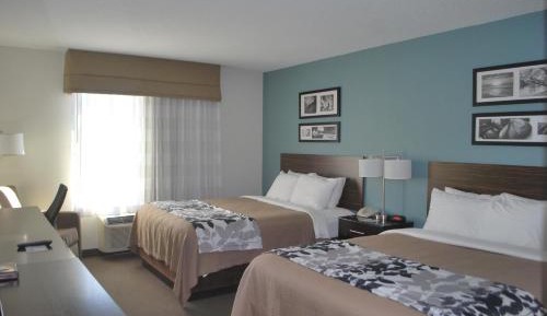 Queen Room with Two Queen Beds - Non-Smoking