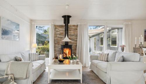 Five-Bedroom Holiday Home