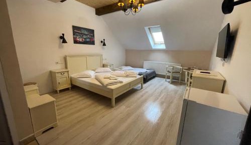 Queen Room
