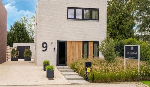 Four-Bedroom Holiday Home