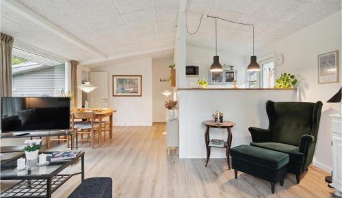 Three-Bedroom Vacation Home 