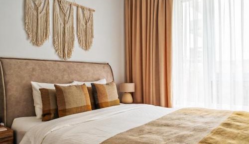 One-Bedroom Premier Apartment