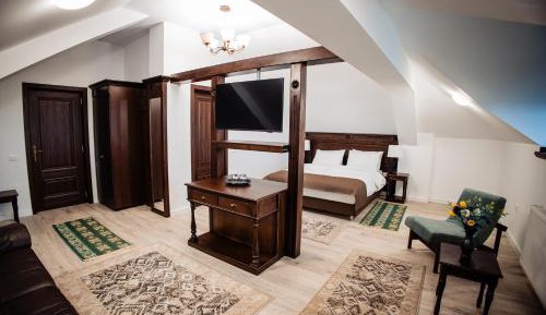 Superior King Room