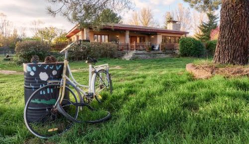 Villa with Garden View