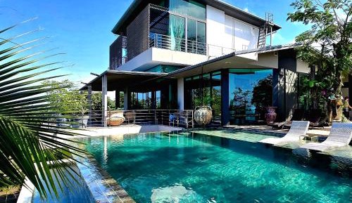 Villa with Sea View