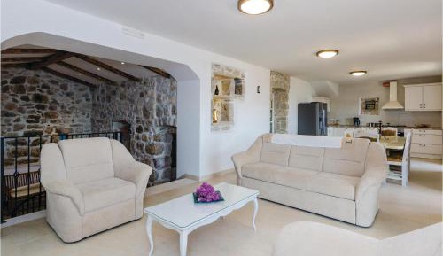 Five-Bedroom Holiday Home