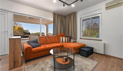 One-Bedroom Holiday Home