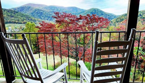 Hilltop/Ridgecrest Lodge rooms
