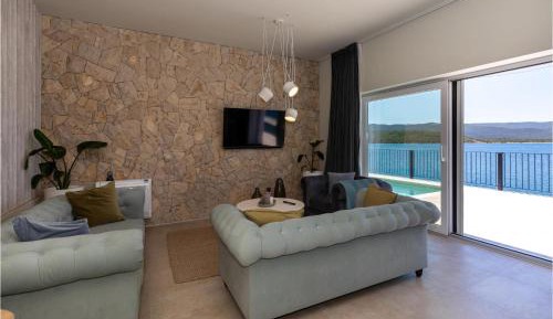 Six-Bedroom Holiday Home