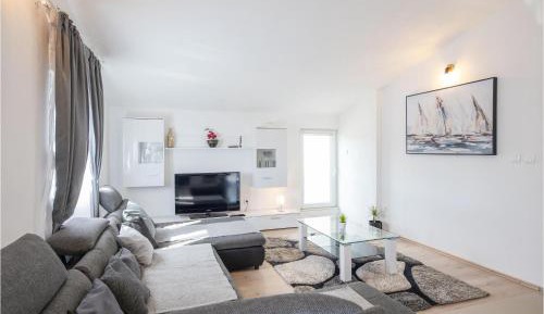 Six-Bedroom Holiday Home