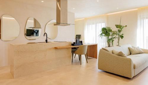 One-Bedroom Apartment with View