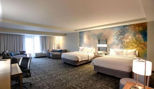 Studio, 2 Queen, Sofa beds: 2, Corner room, Balcony (Hearing Accessible)