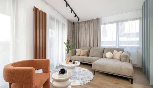 Three-Bedroom Apartment with Balcony