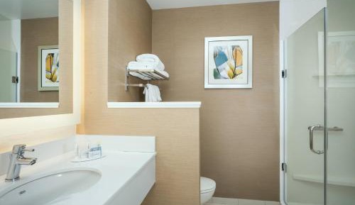 Suite, 2 Queen, Sofa bed