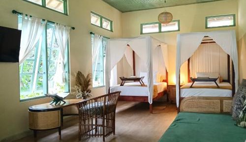 Triple Room with Private Bathroom