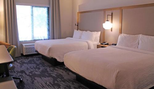 Queen Room with Two Queen Beds and Adapted Tub - Mobility and Hearing Accessible