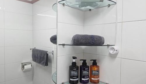 Single Room with Private Bathroom