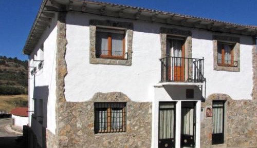 Three-Bedroom Superior Apartment