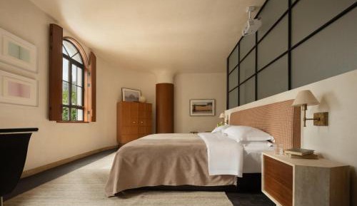 King Room with Spa Bath