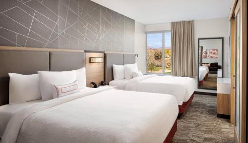 Studio Suite, 2 Queen, Trundle bed