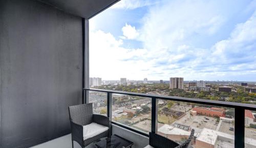 One-Bedroom Apartment with Balcony