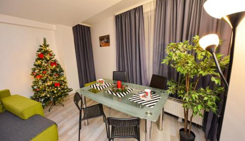 Deluxe One-Bedroom Apartment