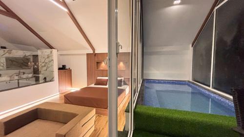 Luxury Quadruple Room