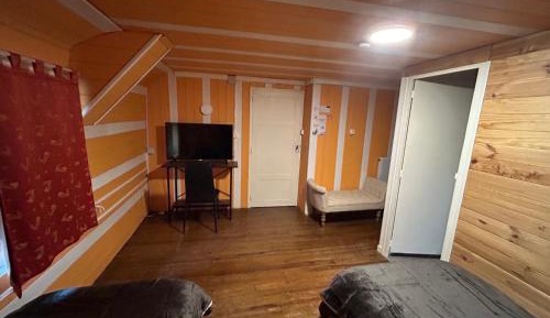 Twin Room with Private Bathroom