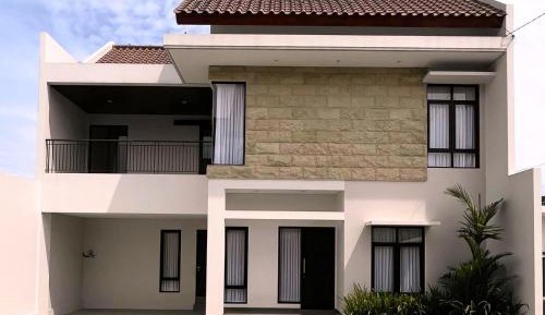 Four-Bedroom Holiday Home