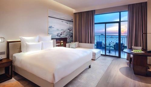 Executive King Room with View and Lounge Access