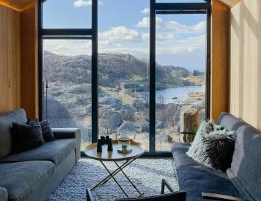 Three-Bedroom Holiday Home 