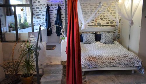 Deluxe Double Room with Bath