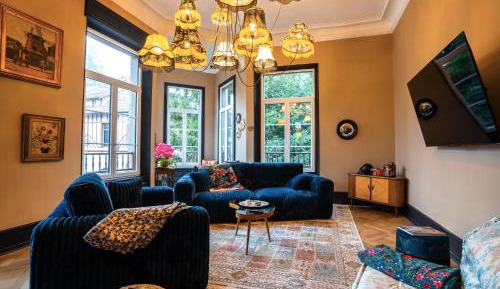 Two-Bedroom Deluxe Apartment with Balcony