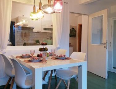 One-Bedroom Apartment with Balcony