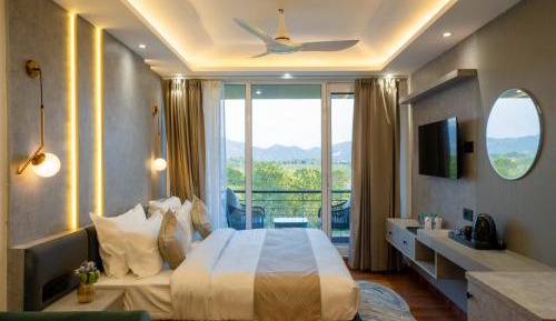 Suite with River View