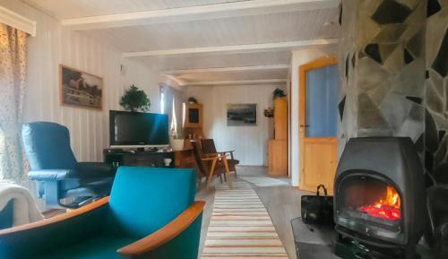 One-Bedroom Holiday Home