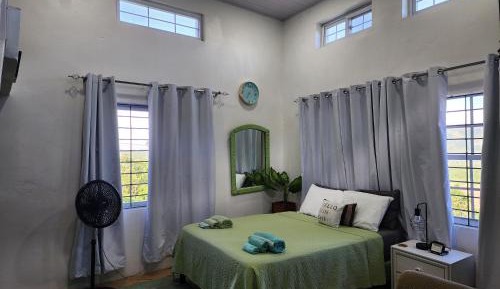 Two-Bedroom Apartment with Mountain View
