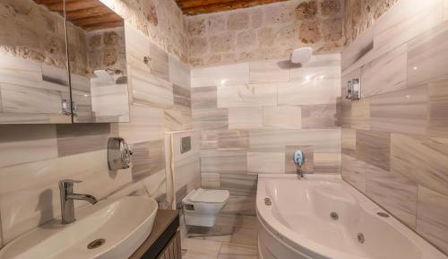 Deluxe Double Room with Bath