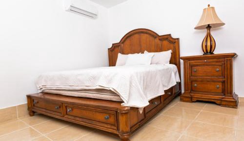 Three-Bedroom Deluxe Apartment