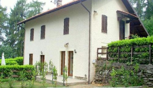 One-Bedroom Holiday Home