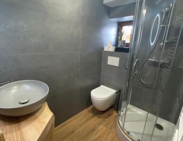 One-Bedroom Apartment - Non-Smoking