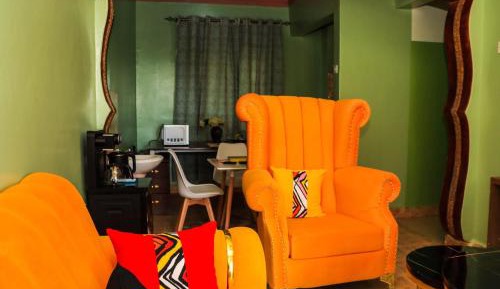 Three-Bedroom Apartment with Mountain View