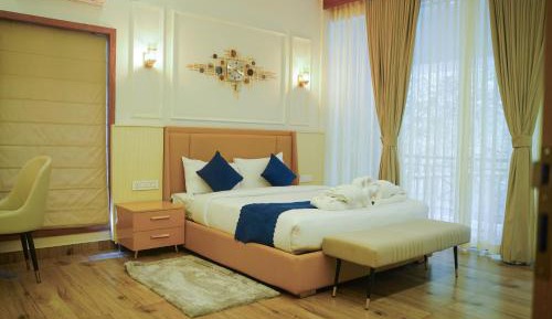 King Room with Pool View