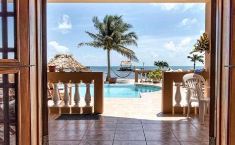 King Suite with Pool View
