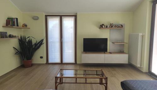 Three-Bedroom Apartment with Balcony