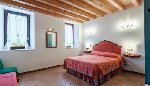 One-Bedroom Premier Apartment