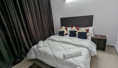 One-Bedroom Apartment with Balcony