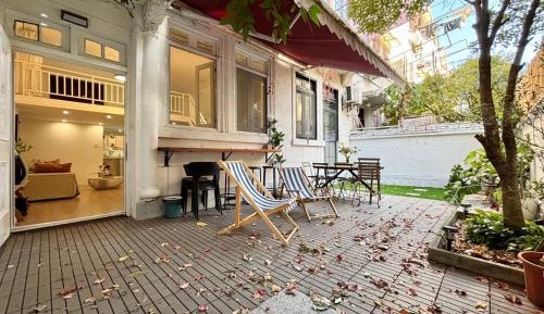 Three-Bedroom Premium Apartment with Balcony