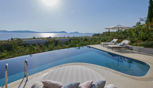 Mandarin Pool Villa